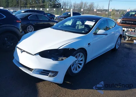 2017 Tesla Model S 100D/60D/75D/90D/P100D z USA, uszkodzony, nr VIN 5YJSA1E25HF200133